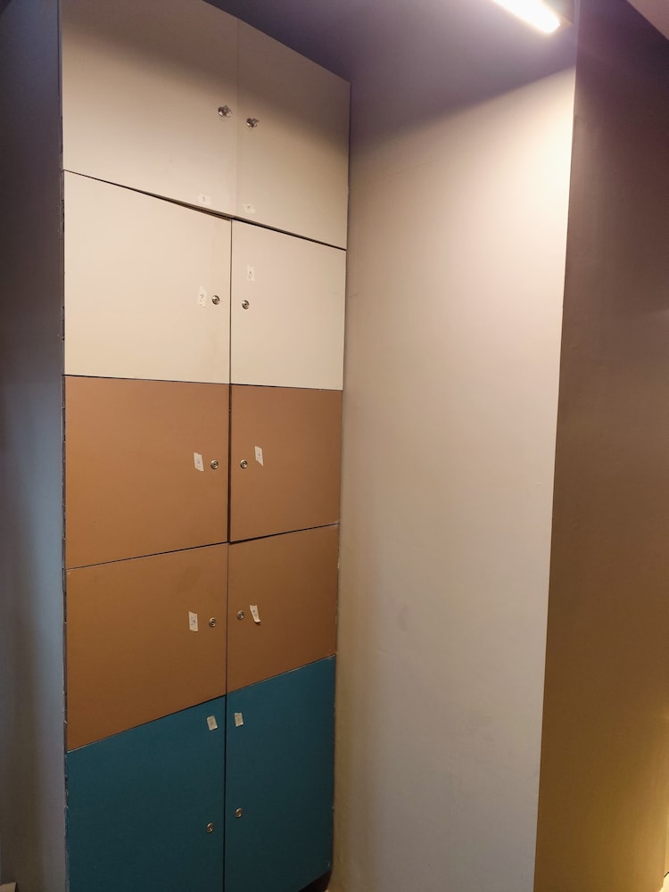 C2 PODS
