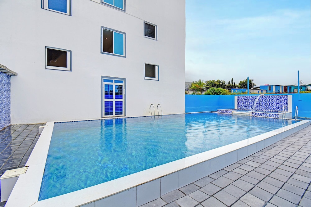 Fabhotel Relax Inn