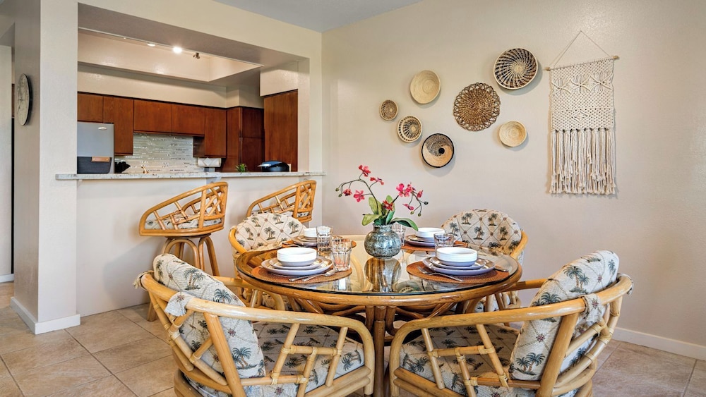 Spacious Hawaiian Unit w/ Lagoon View - AC & Wifi - Vrkcv