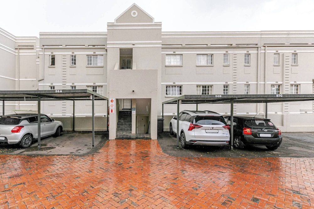 Cosy 2bed in Heart of Sandton