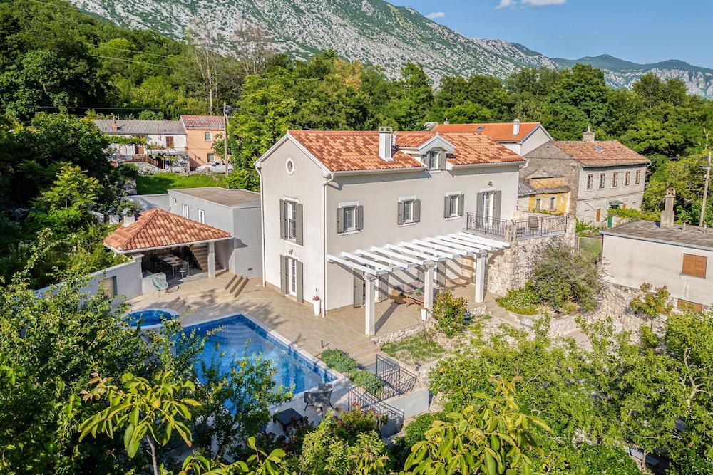 Nature Villa Frangipane With Pool