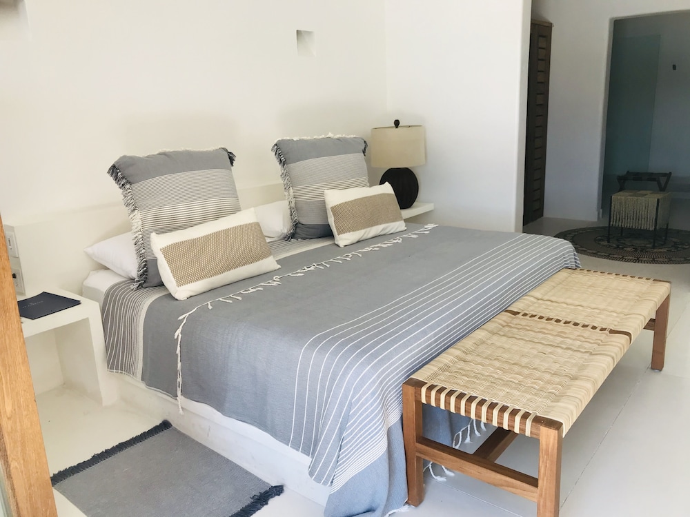 El Careyes Club & Residences