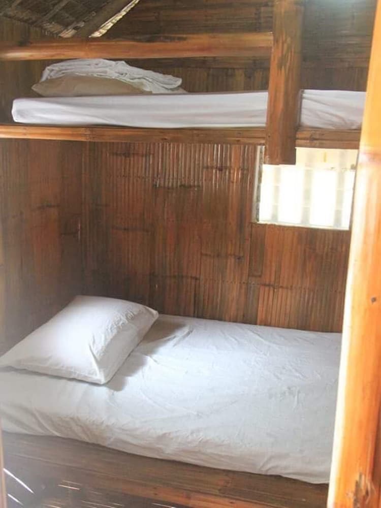 Surf Theori Resort