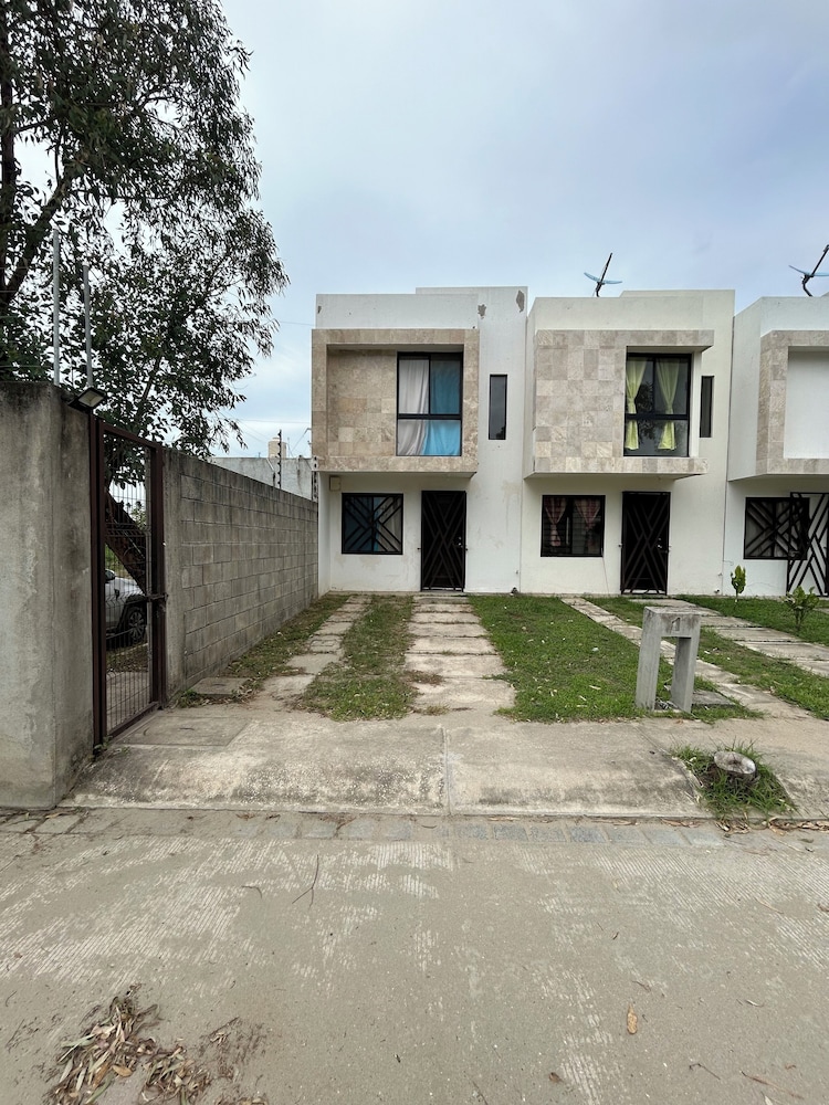 CASA EN RENTA EN PARAISO TABASCO P ESTE