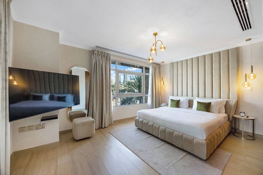 Durrani Homes - Azure 2BR with Burj Khalifa and Fountain View