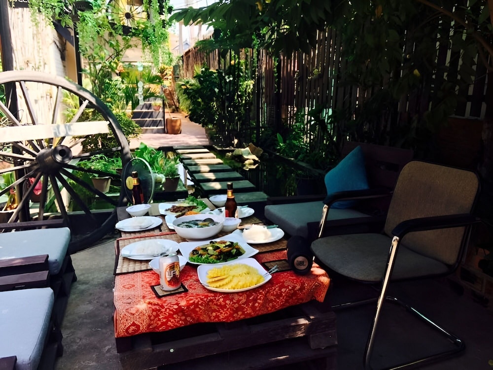 Hotel Riverside Homestay - Image 1