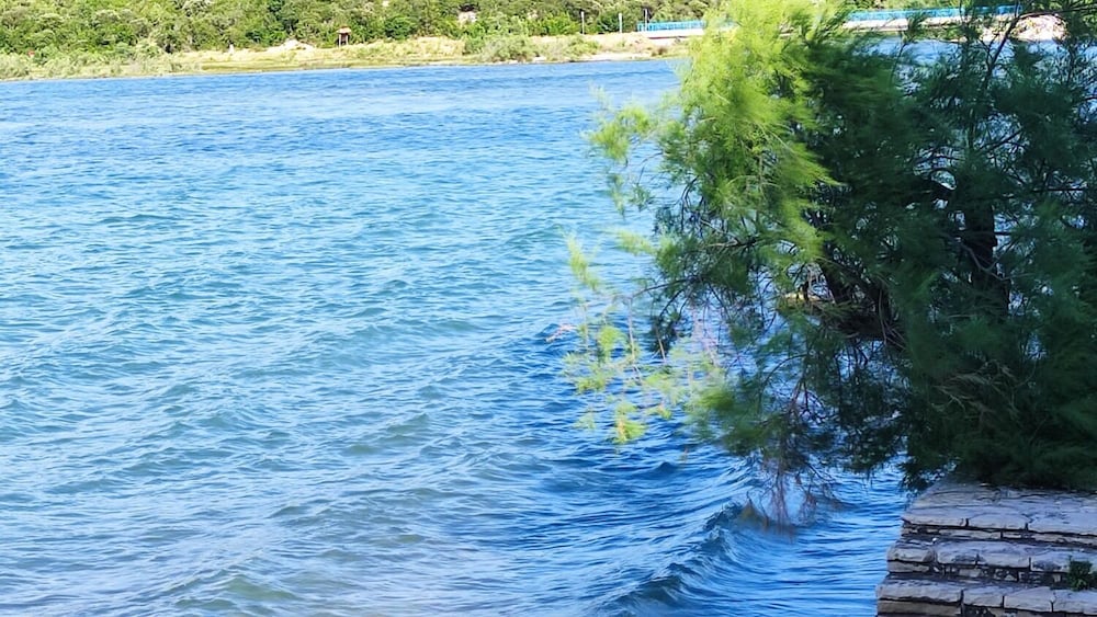 Robi - 100 Meters to the Beach - A1 view 3
