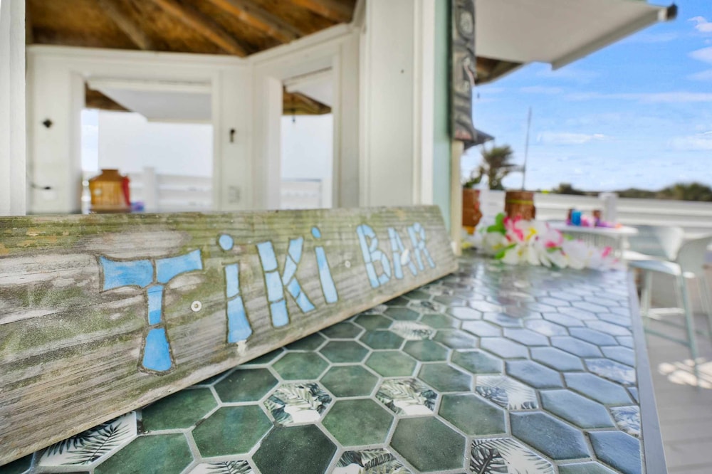 Oceanfront Serenity Under the Sea Tiki Bar BBQ