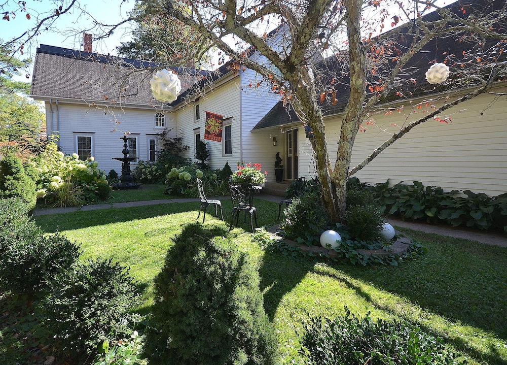 The Briarwood B&B