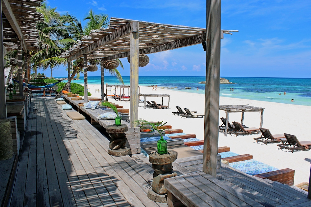 Hotel Amansala - Image 1