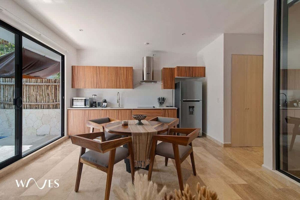 Great Located W/private Pool + Fully Equipped Gym