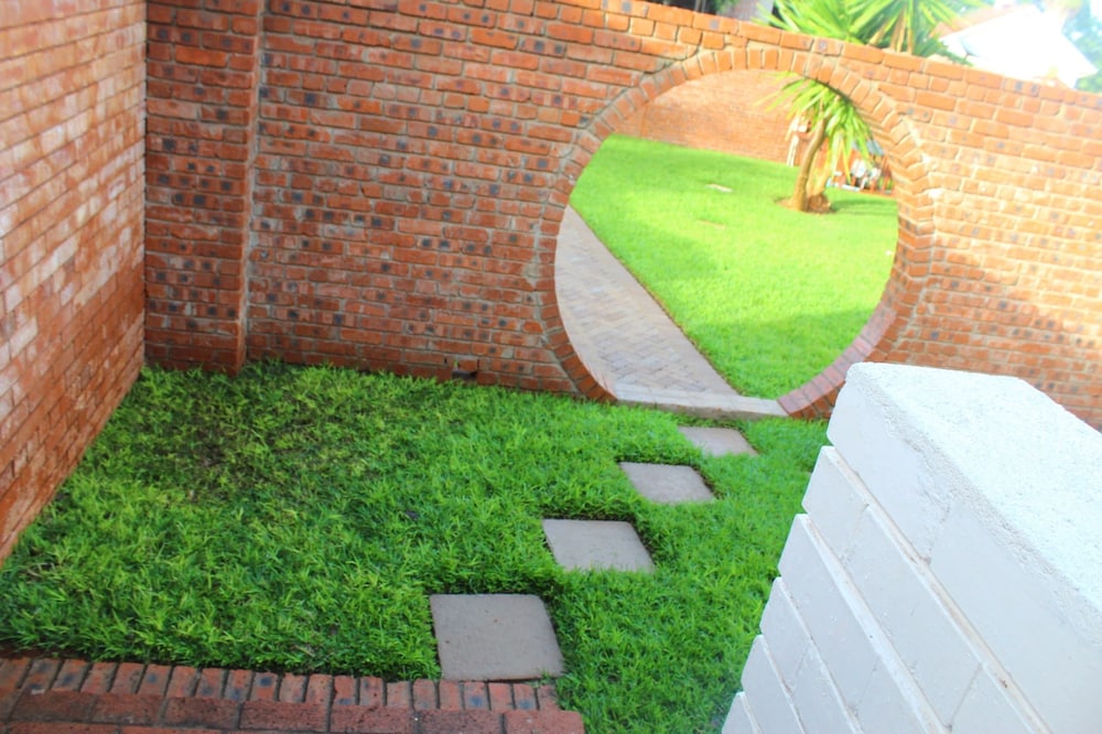 36 Alexander Guest House