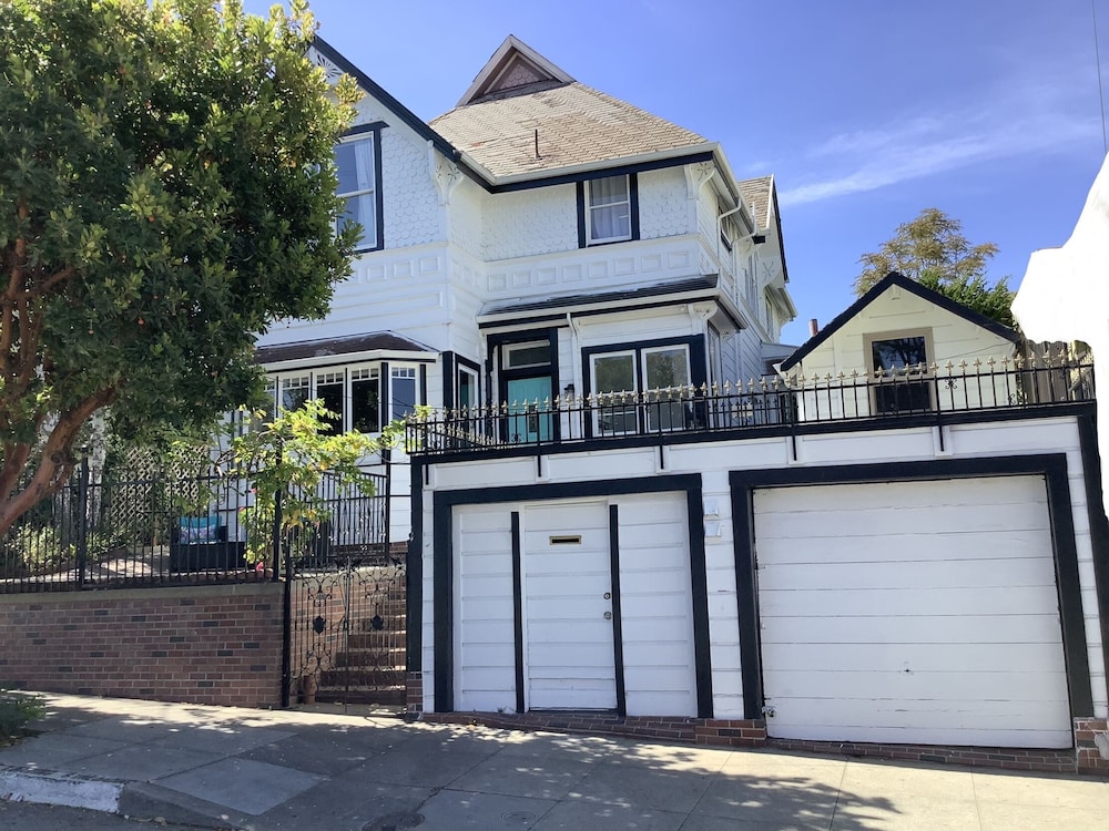 Hotel The Boardwalk Beach House - Image 1