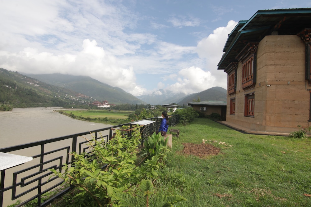 Spirit Village Lodge