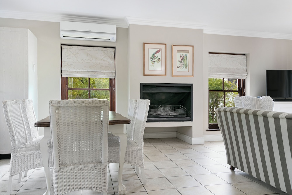 Winelands Golf Lodges at De Zalze