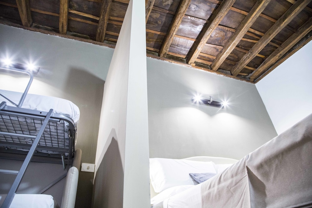 Do-Do Navona Suites