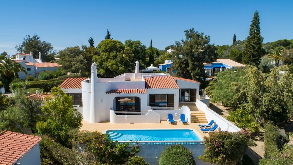 Carosim Quiet Location Close to Beach Private