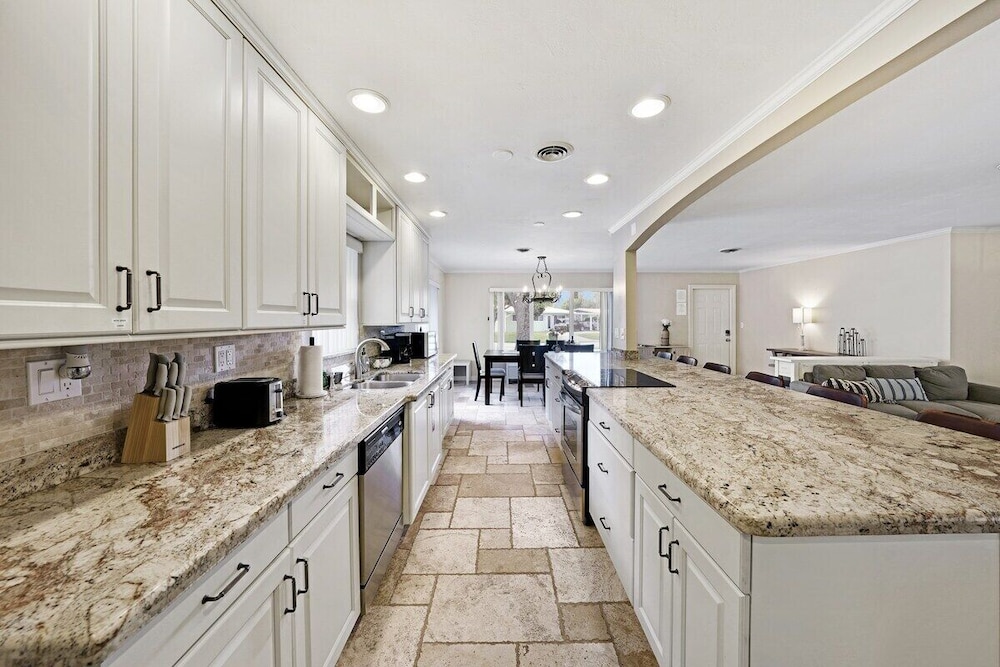 332 Wilton Manors in Wilton Manors