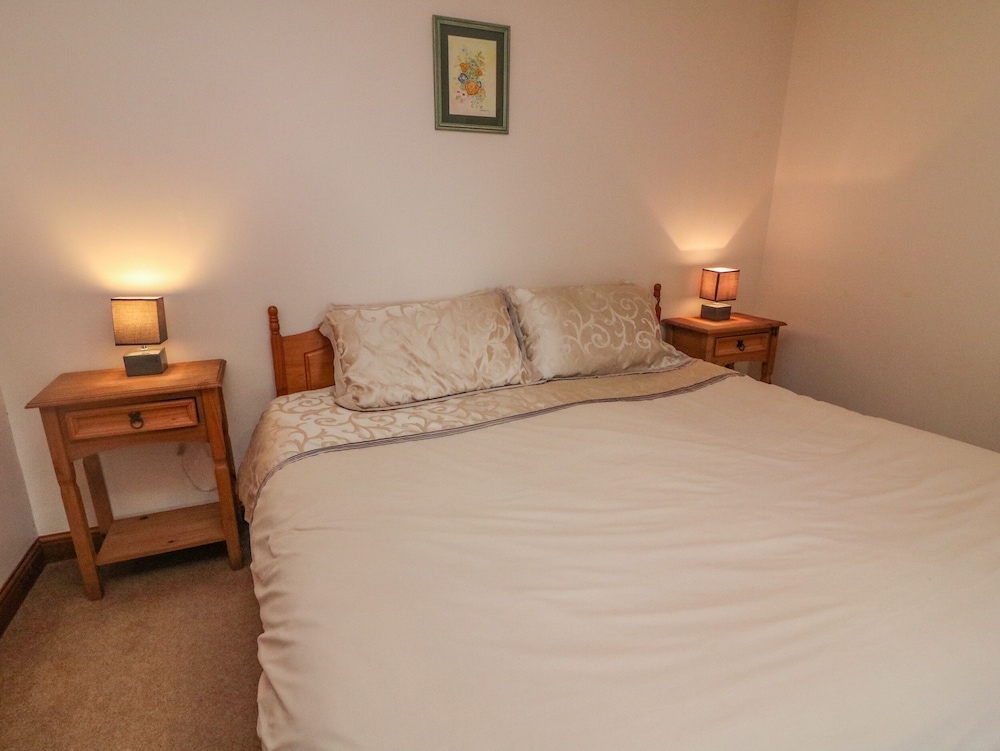 Hayloft Cottage view 3