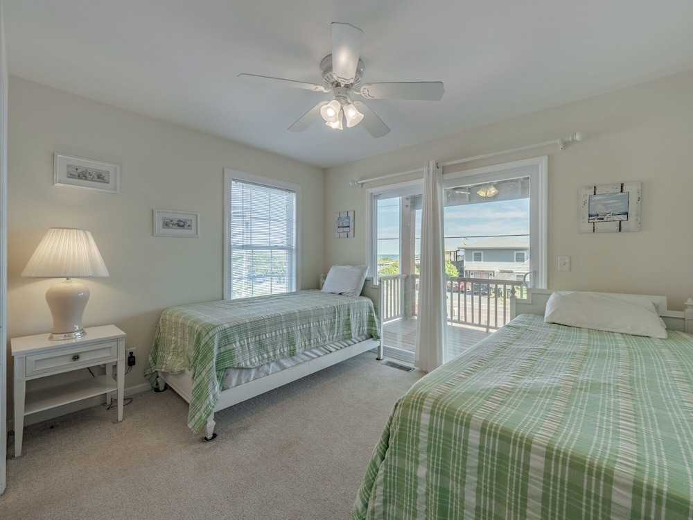 Callalily by Topsail Realty
