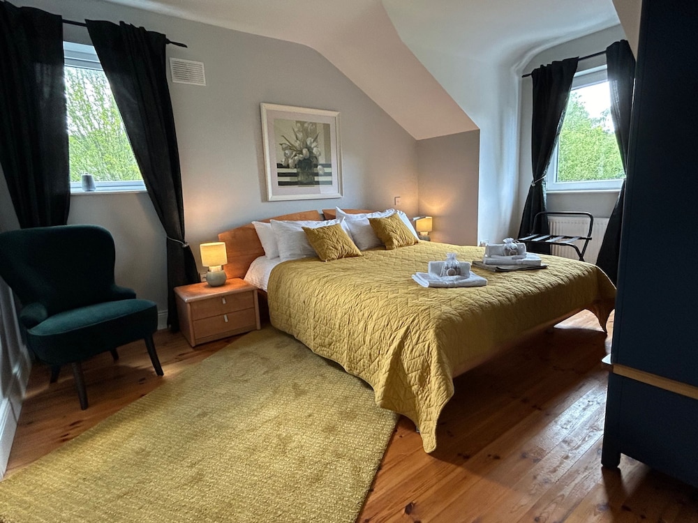 4 Bedroom Detached Home Close to Kenmare Town