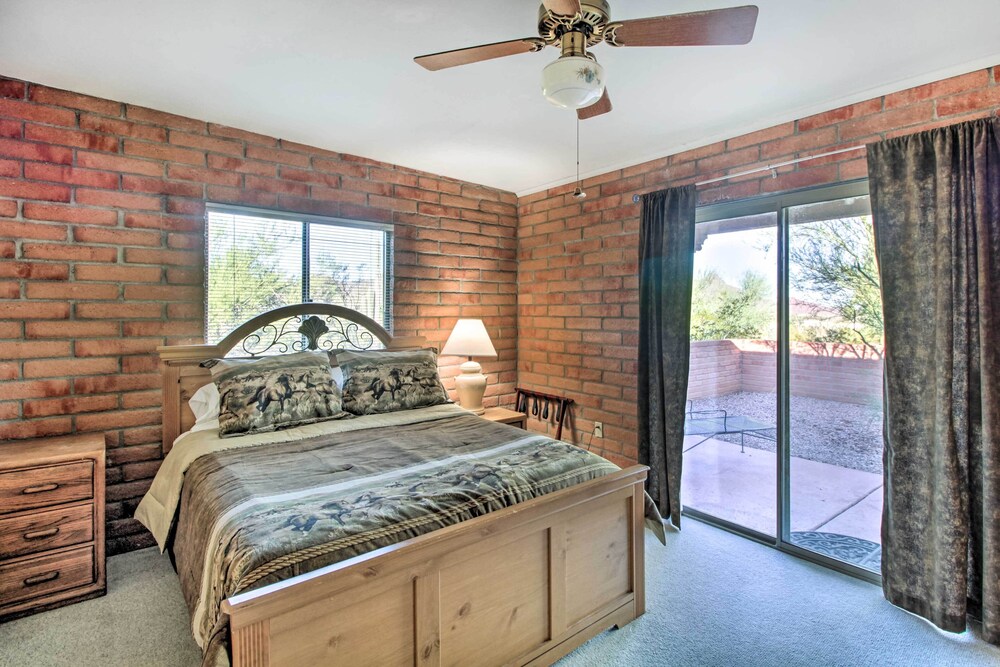 Tucson Home - Hiking Trail Access On-site! view 5