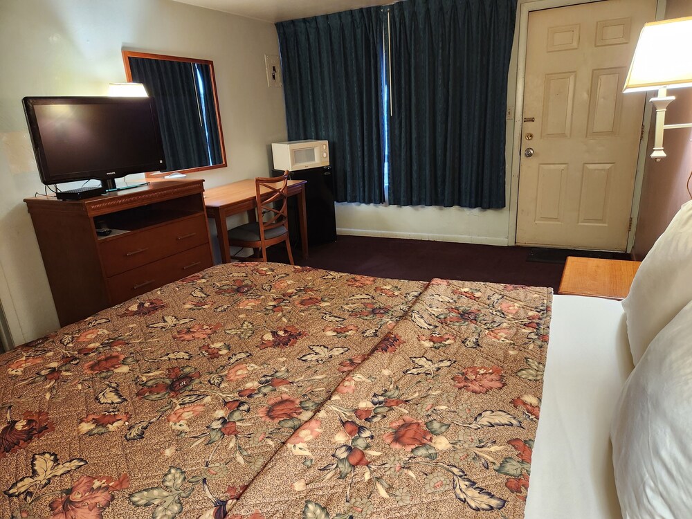Royal Motel