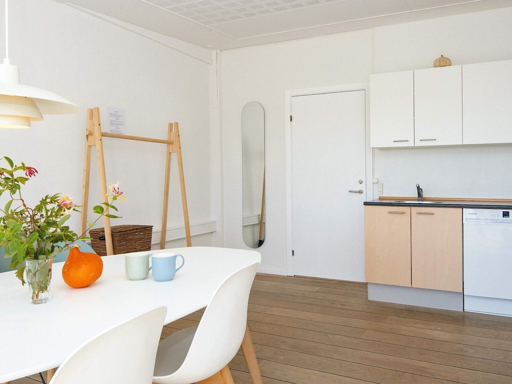 Apartment With Shared Kitchen in Vederso