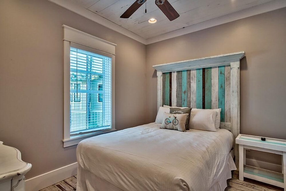 WaterColor Reunions 7 Bedroom Holiday Home by Five Star Properties