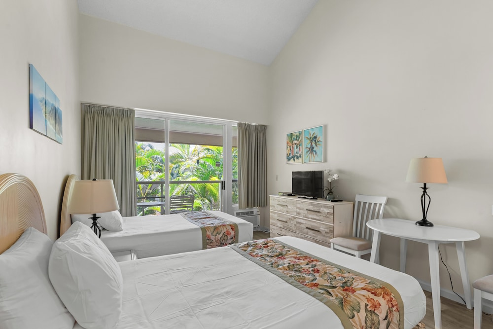 Maui Banyan A-202 by Maui Rental Group