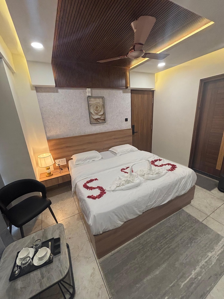 Reva Suites
