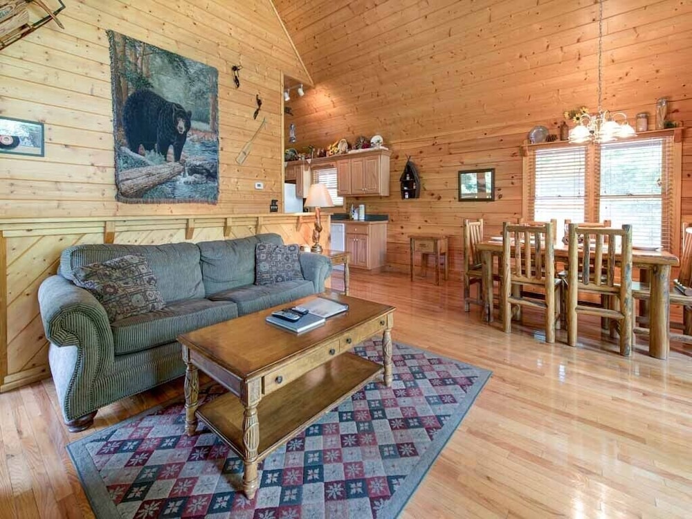 Running Bear by Jackson Mountain Rentals view 4
