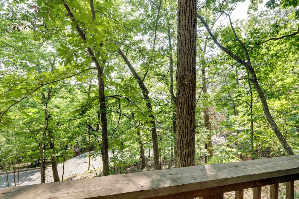 Osage Beach Home: Deck, Pool Access view 4
