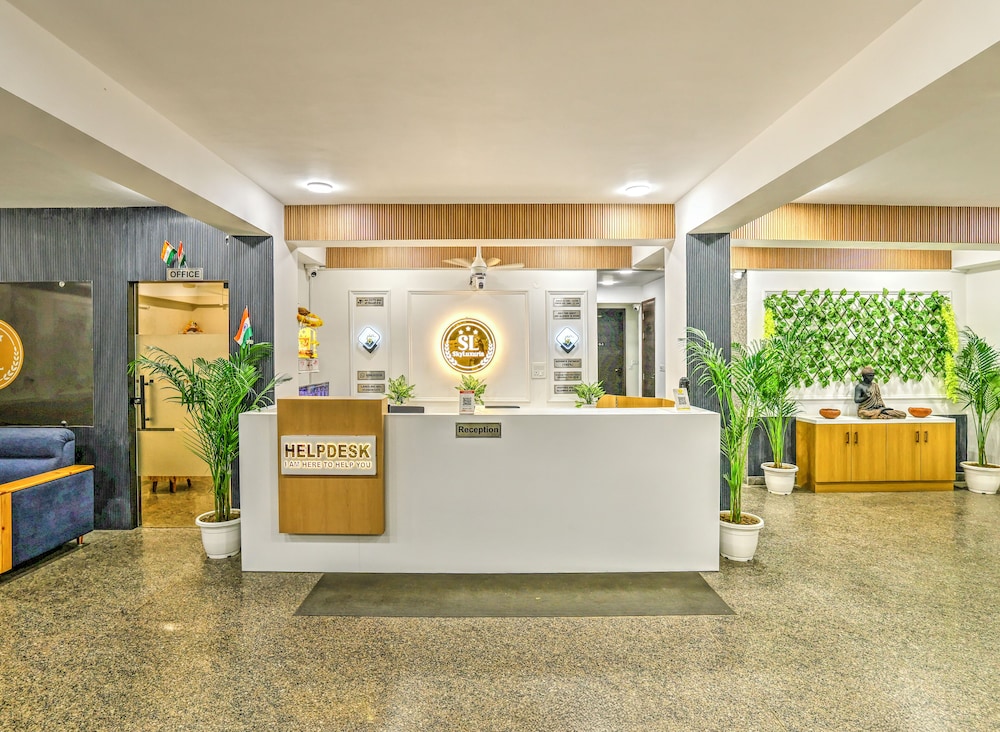 SkyLuxuria Hotel & Service Apartments
