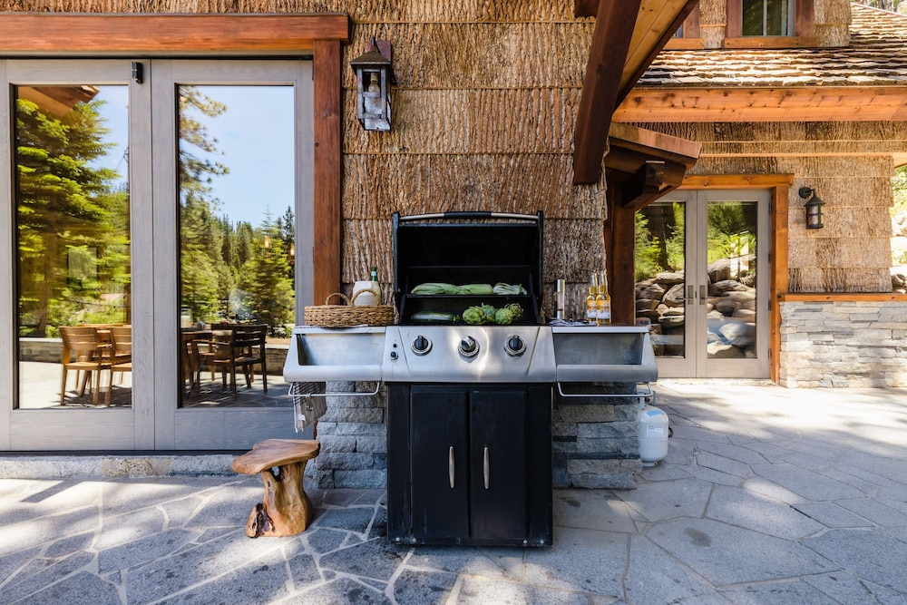 Hunter by Avantstay Riverfront Cabin w Prvt Cottage 5mins From Palisades