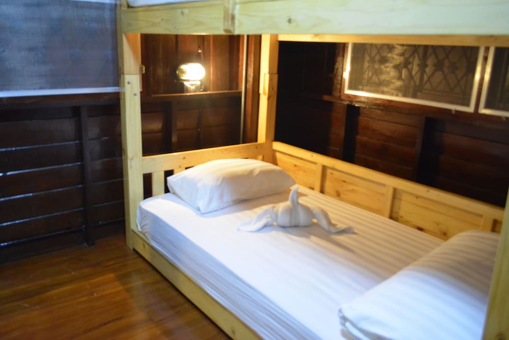 SamSibSan Hostel