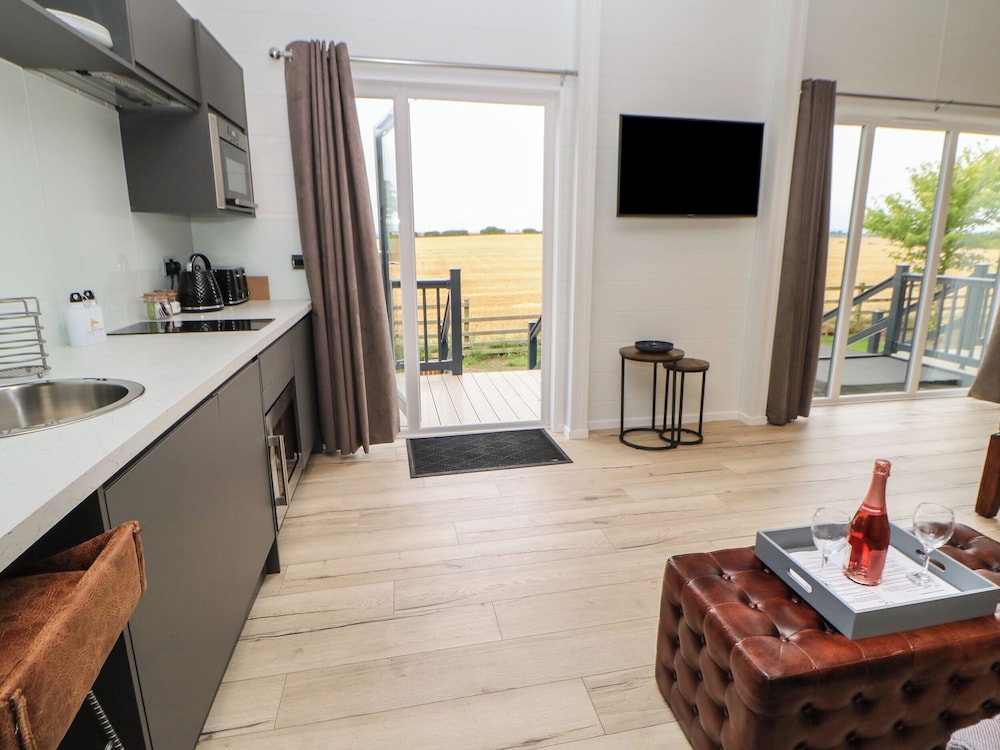 Bowes Hideaway