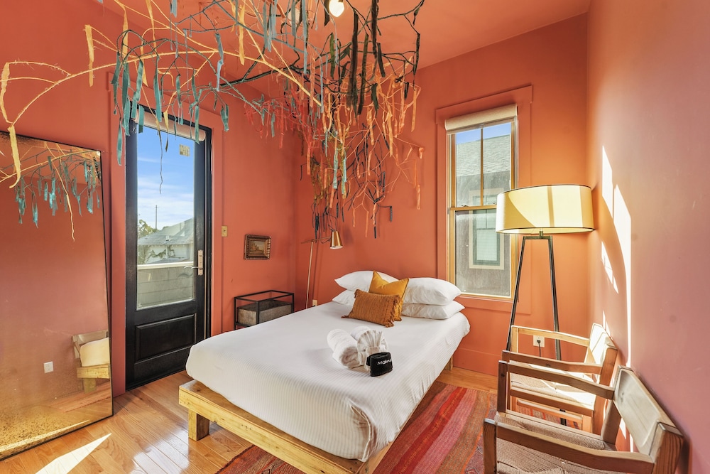 Ebb and Glow Retreat by Ryson Vacation Rentals
