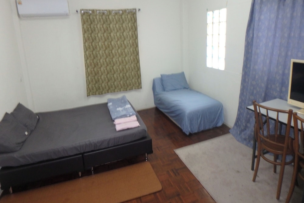 Rama 3 Sunrise Hostel