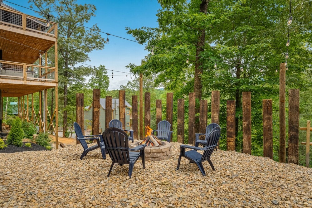 Summit Luxe Resort