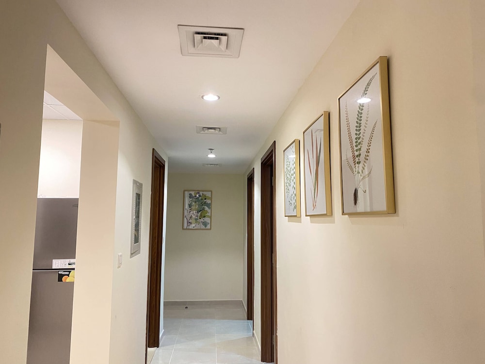 Lux BnB 1BD JVC