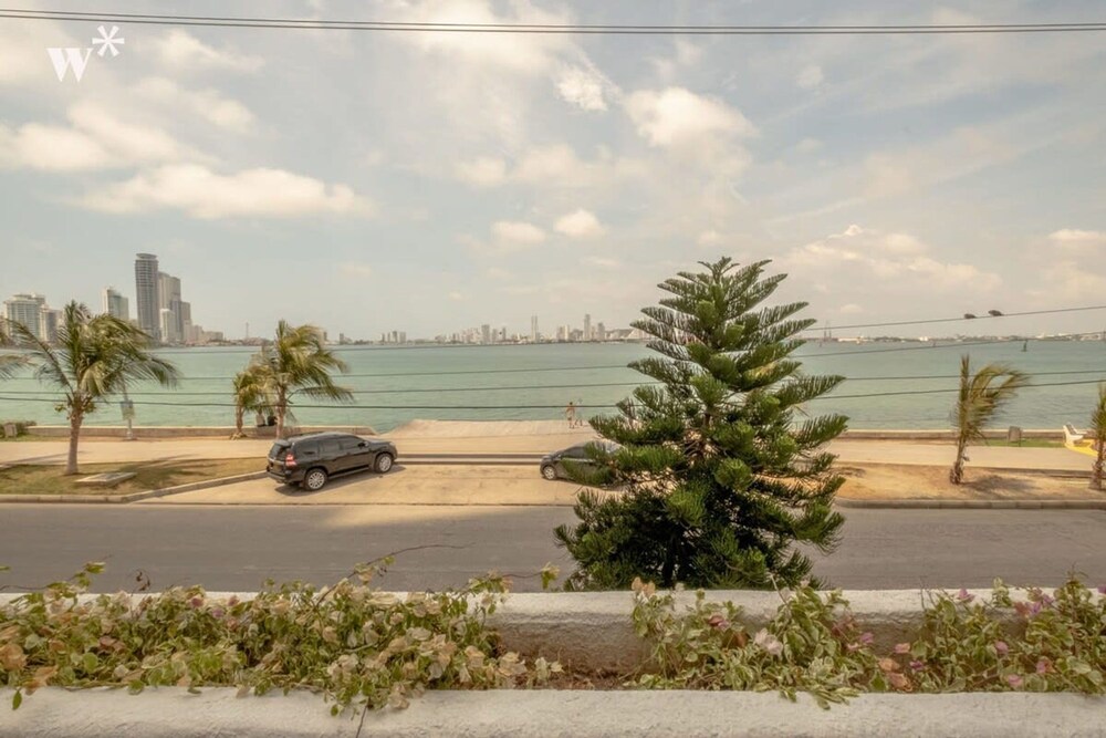 w Amazing 4BR Villa w AC n Ocean View