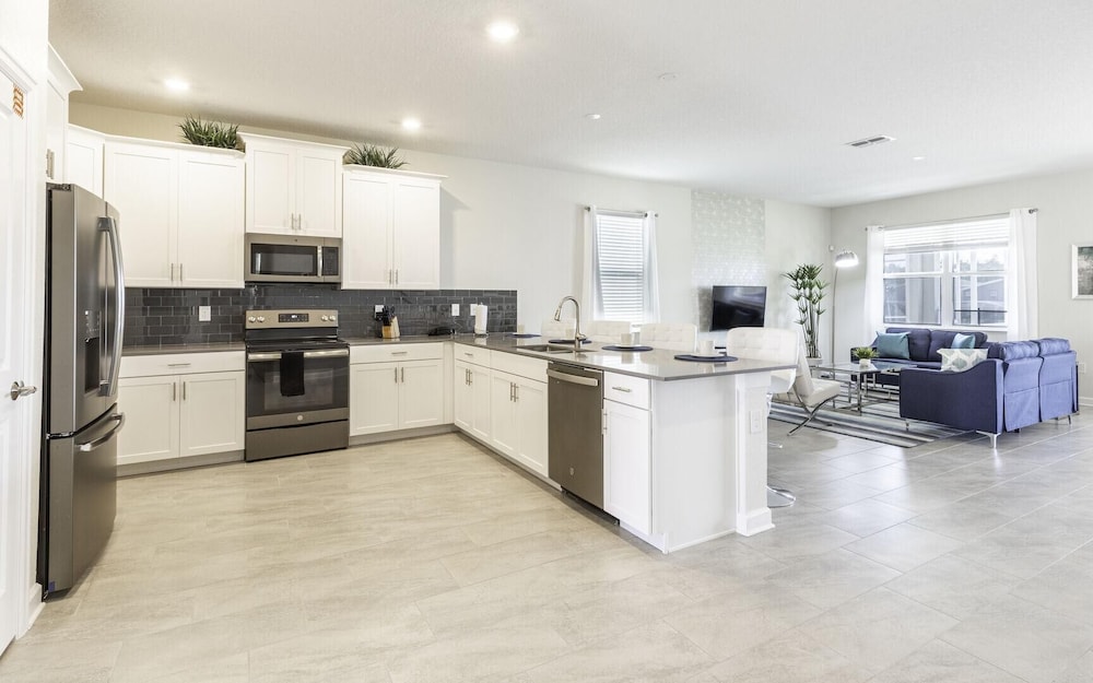 8890ccd-the Retreat at Championsgate - Image 5