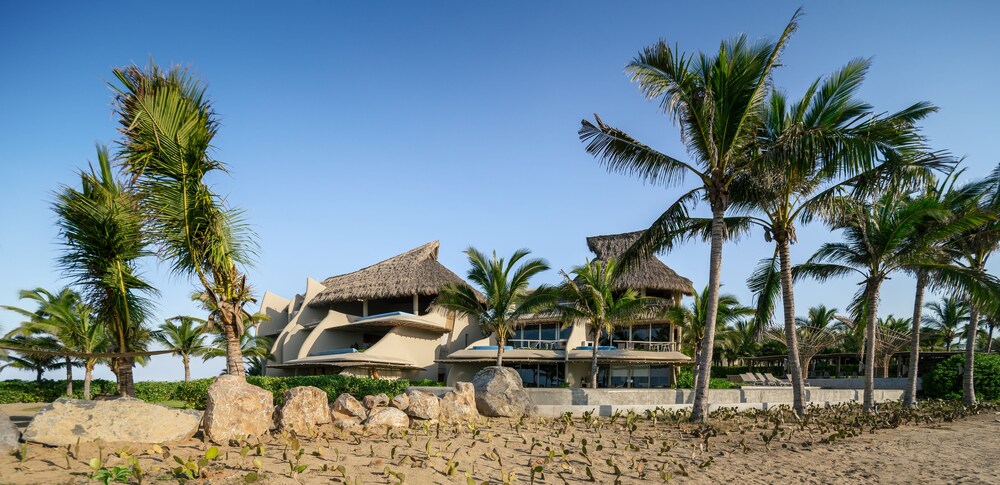 Punta Majahua Condos