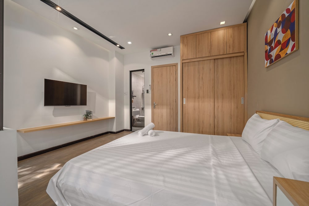N to M Cozy House