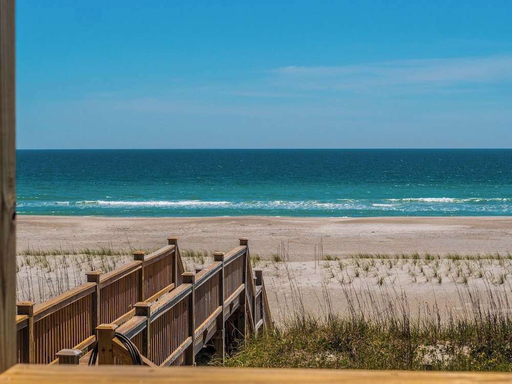 Walking on Sunshine by Topsail Realty