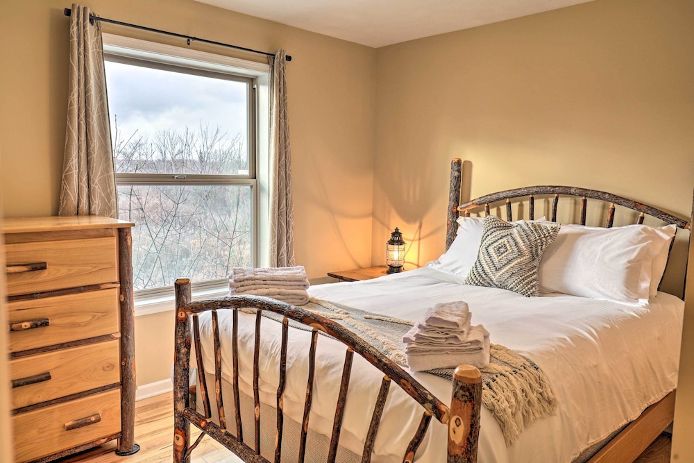 Cayuga Lake Cabin in Romulus < 1 Mi to Wineries! view 3