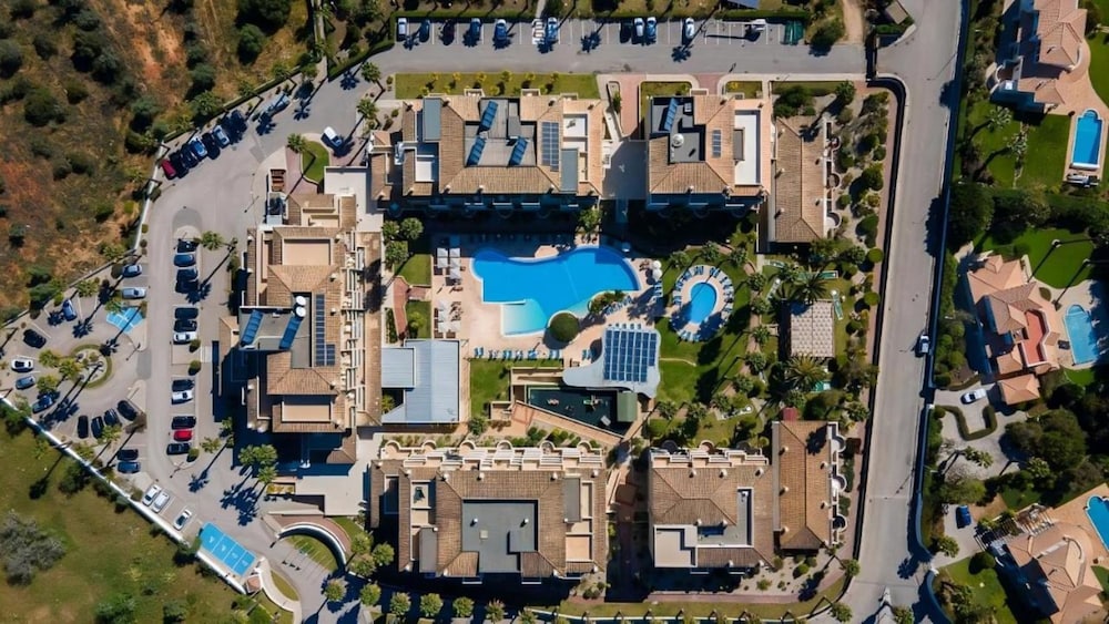 VP Flat With Balcony and Pool View
