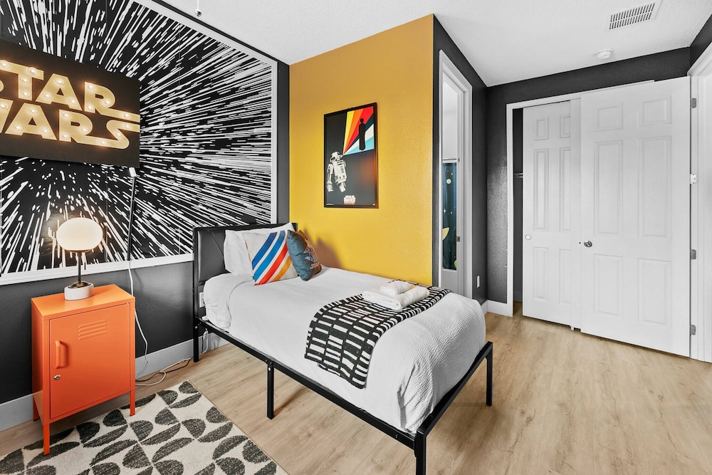 Spacious 7Bd Next to Clubhouse at Solara Resort