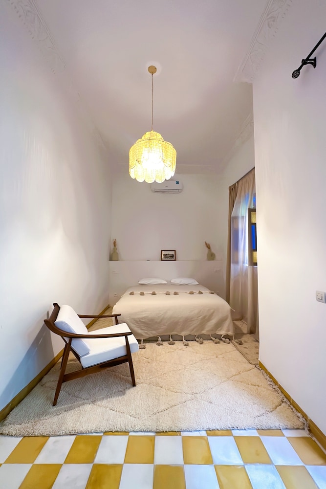 Riad Solila